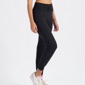 Daily Jogger - Black - Small